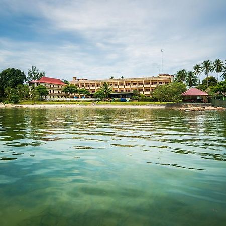 Bintan Agro Beach Resort & Spa Teluk Bakau Esterno foto